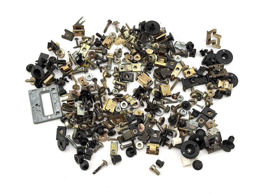 N914127003201 N914127004201 N914031004200 | Mercedes SL500 | R129 Interior and trunk screws N914127003201 N914127004201 N914031004200 | Mercedes SL500 | R129 Interior and trunk screws