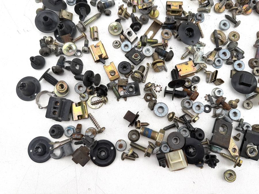 N914127003201 N914127004201 N914031004200 | Mercedes SL500 | R129 Interior and trunk screws