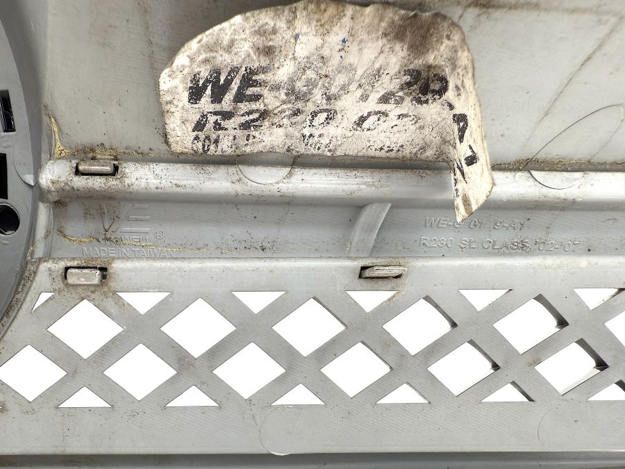 WEG019A1 | Mercedes SL500 | R230 Aftermarket front grill